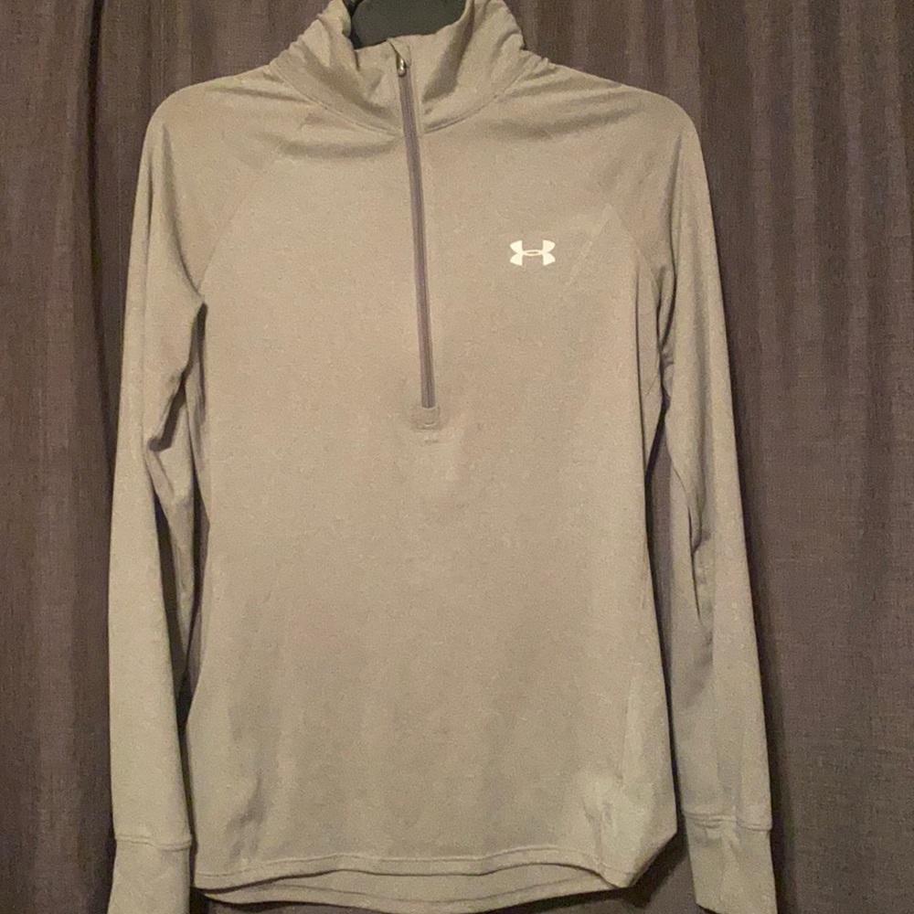 Women’s under armour half zip. Size small